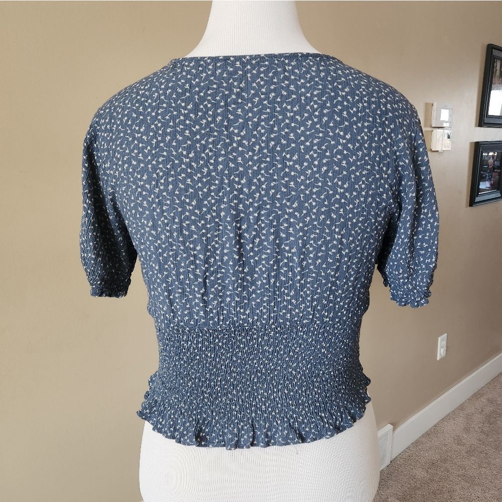 Paper crane smocked floral cop top - Picture 3 of 5